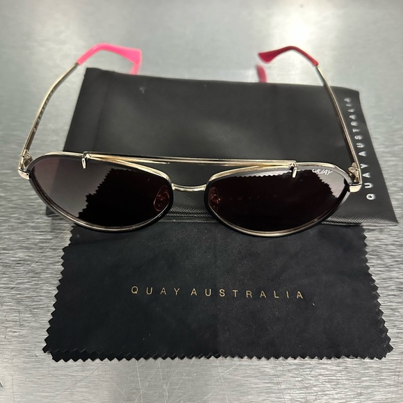 Quay Australia DIRTY HABIT Unisex Sunglasses Black Ross Frame - Picture 7 of 9